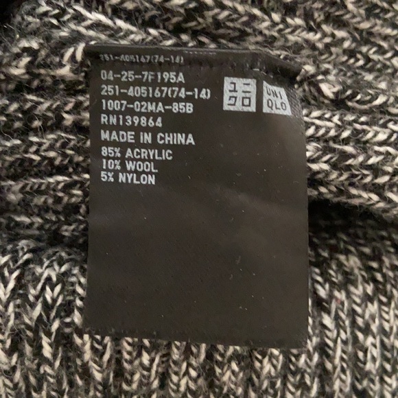 Uniqlo XS marled mockneck ribbed sweater - Picture 5 of 6